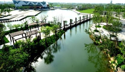 別放過春風(fēng)三月!走,放風(fēng)箏去!